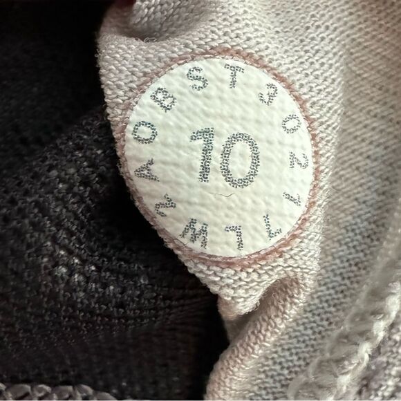 Lululemon Floe Y Sports Bra (10) - Picture 3 of 4